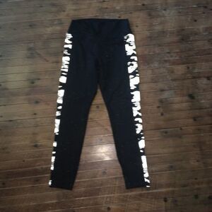 Victoria’s Secret Active reflective camo leggings